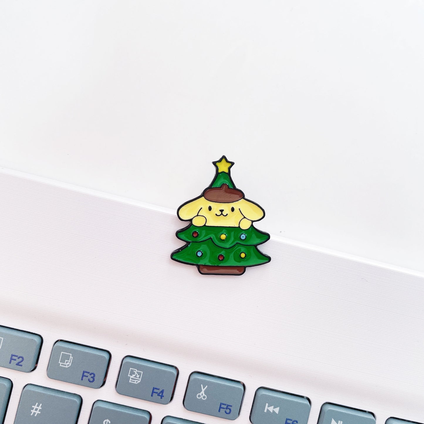 Pines de Sanrio Navidad